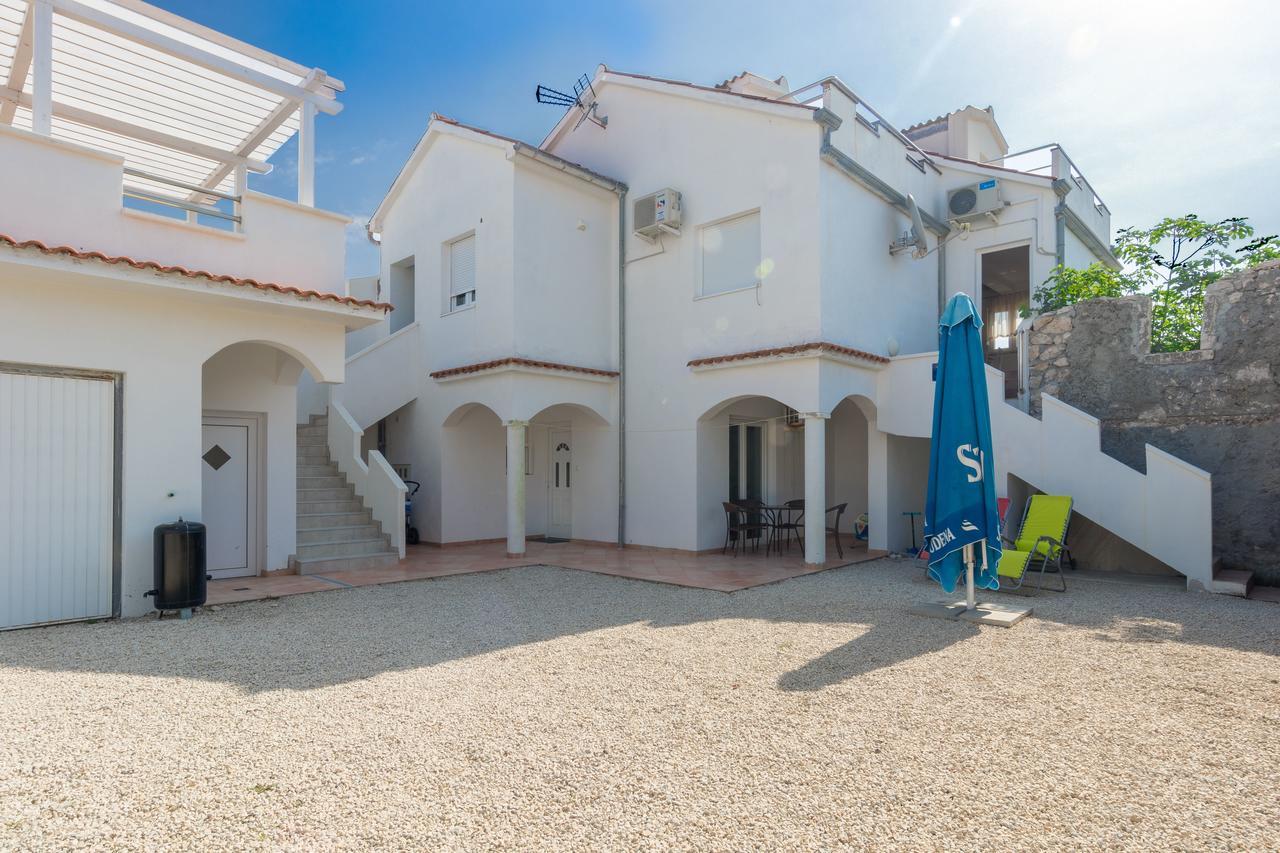 Apartments Miocic Ražanac Kültér fotó